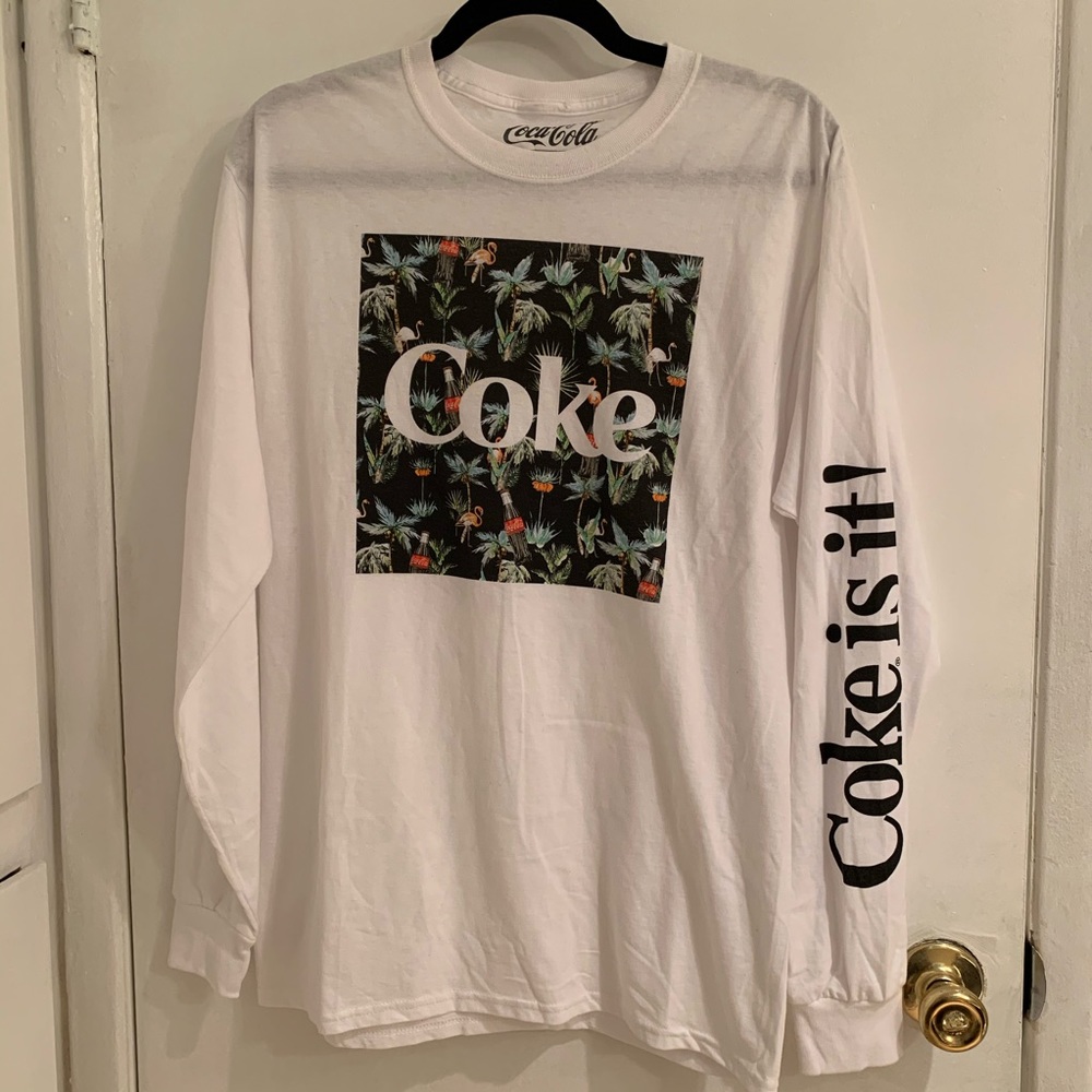 NWOT Men’s Coke shirt